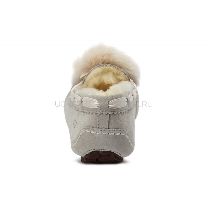 UGG Dakota Sand Pom Pom 22