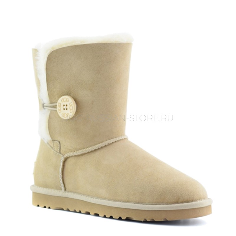UGG Bailey Button Sand 22