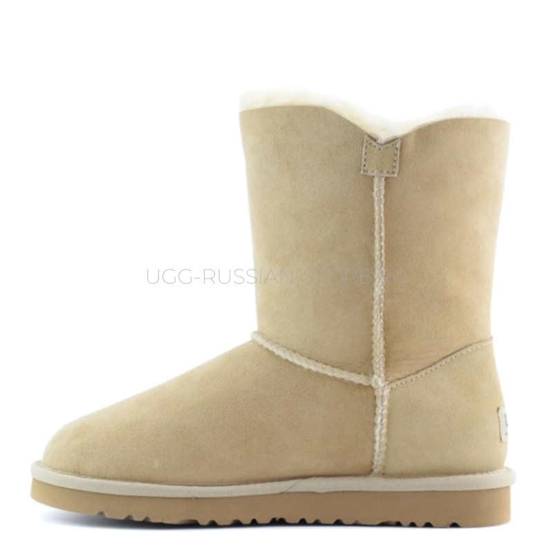 UGG Bailey Button Sand 22